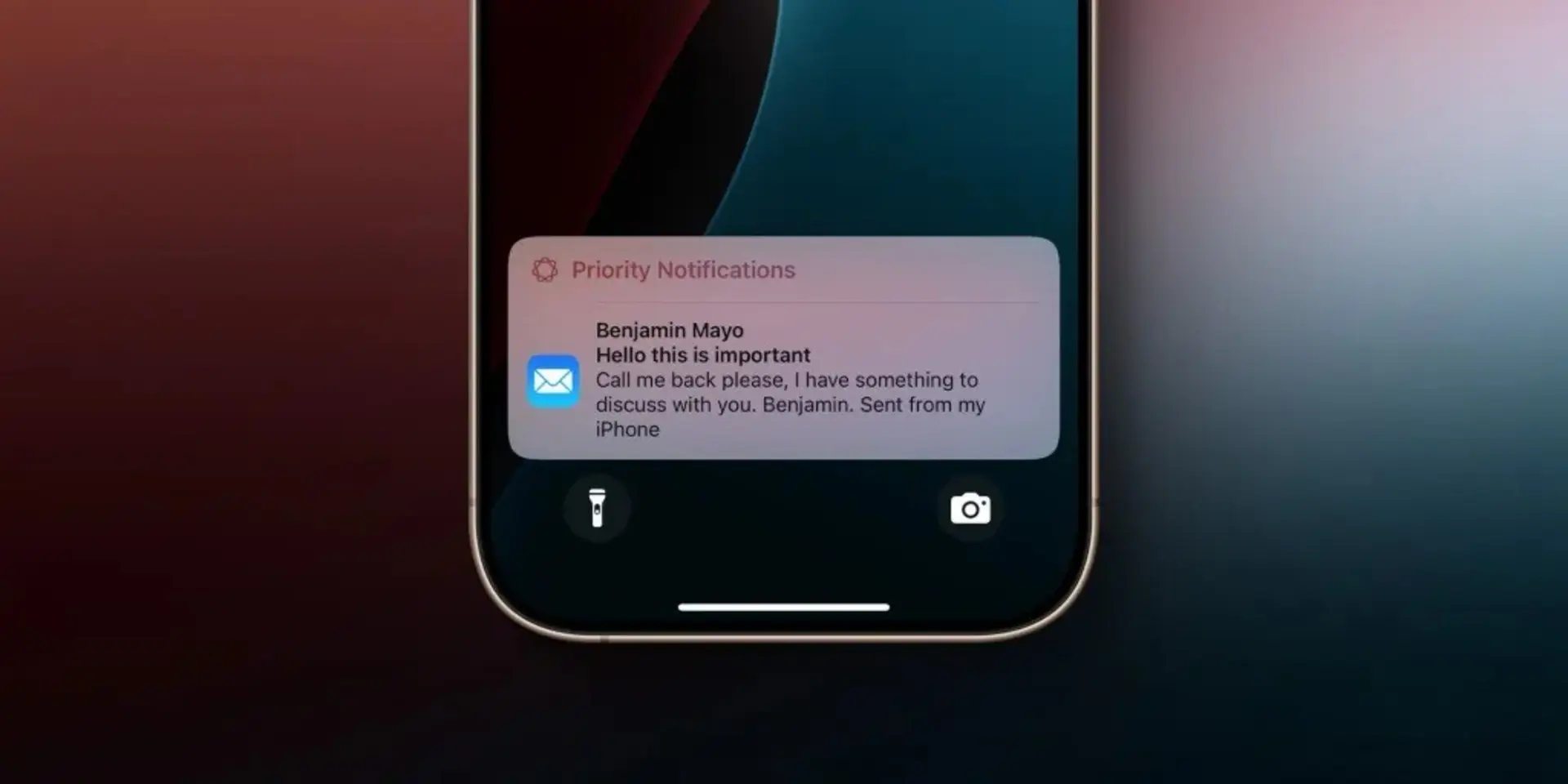 یک گوشی آیفون درحال نمایش قابلیت Priority Notifications در iOS 18.4