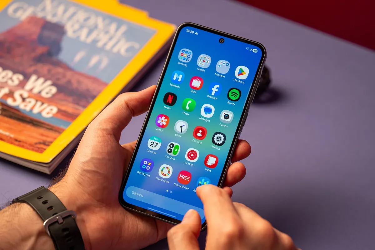 جدول زمانی انتشار One UI 8 سامسونگ لو رفت جدول زمانی انتشار One UI 8 سامسونگ لو رفت