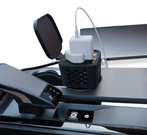 اینورتر خودرو پرودو مدل DriveStation 200 اینورتر خودرو پرودو مدل DriveStation 200